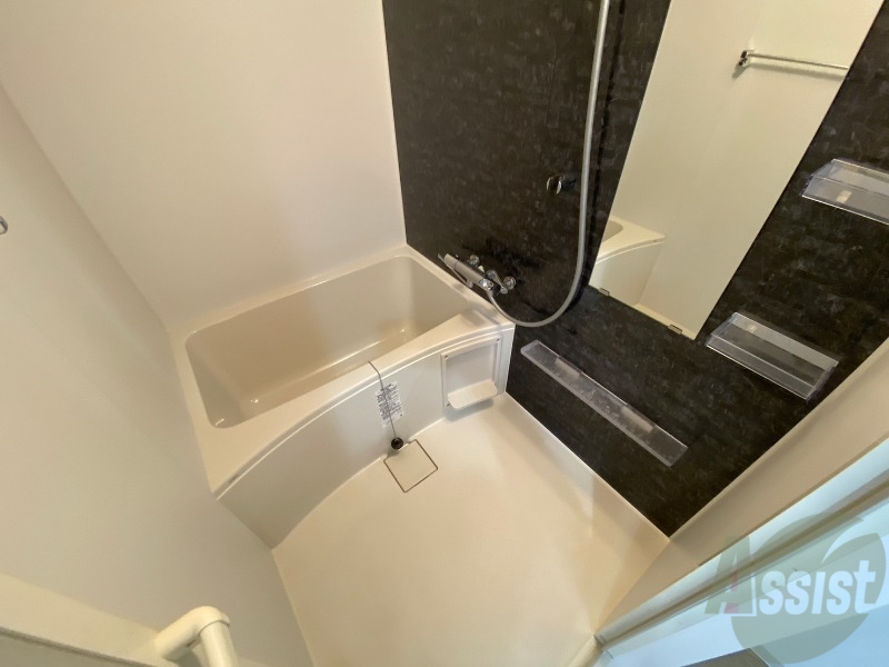 バス・シャワールーム　お風呂になります。一日の疲れを癒してくださいね。