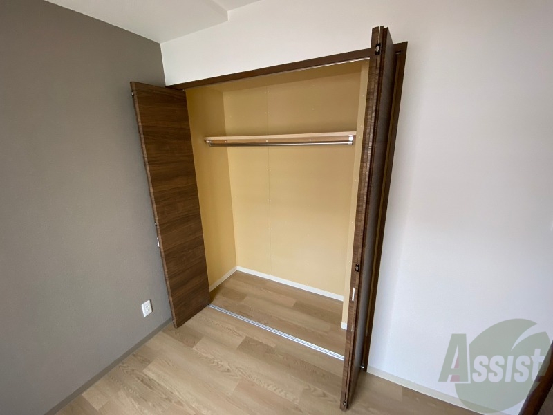 収納　寝室の収納です。部屋がすっきり片付きます。