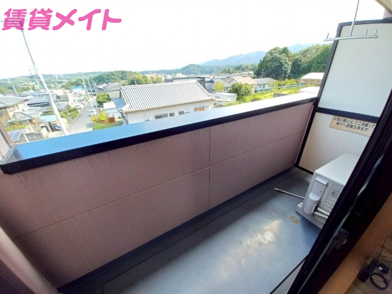 バルコニー　同物件別部屋のお写真です。