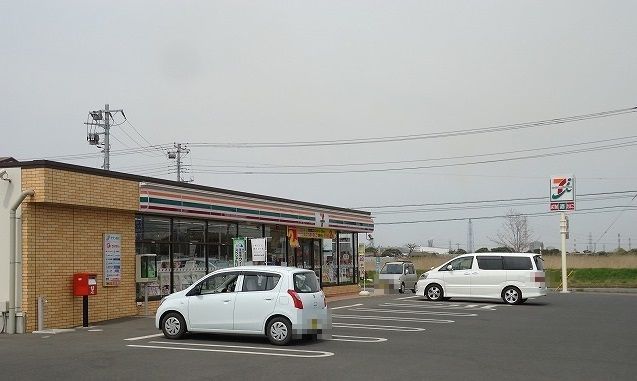 コンビニ　セブンイレブン大堀４丁目店（コンビニ）まで800m