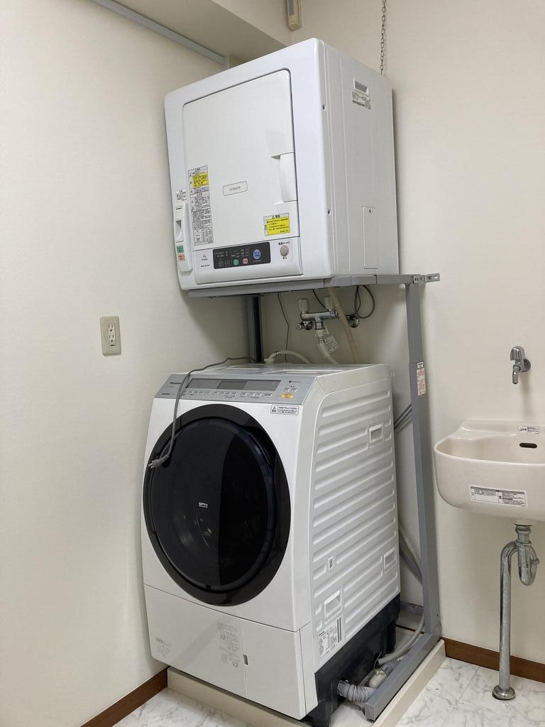 その他設備　玄関側から