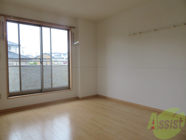 その他部屋・スペース　こちらは洋室を撮影しました。寝室にしましょう。