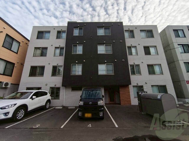 建物外観　札幌市中央区南１１条西「セレーノ南１１条」