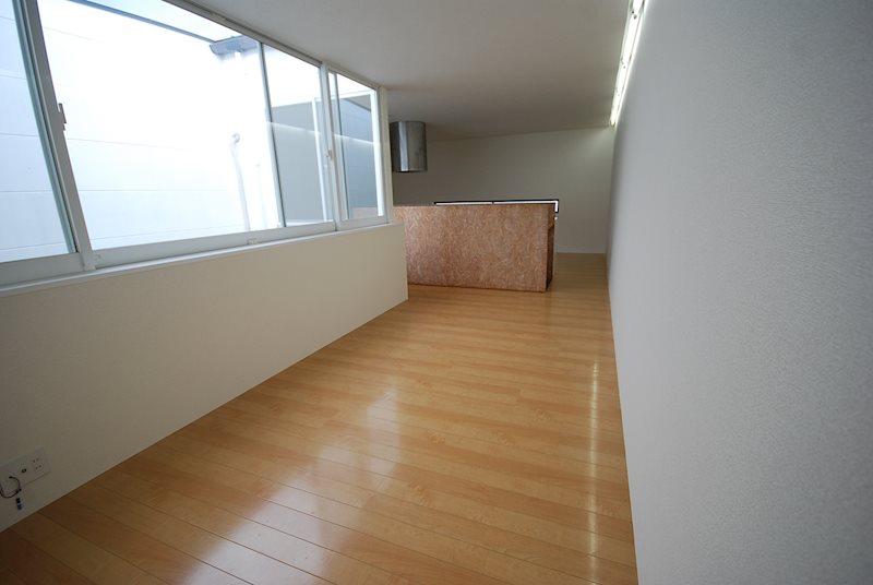 居室・リビング　リビング　※別号室参考写真