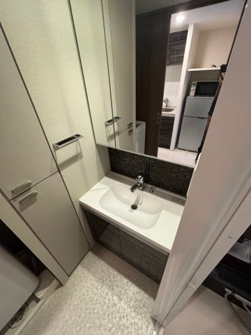 洗面設備　スペースが確保できる洗面所です