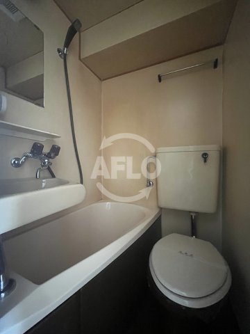 バス・シャワールーム　グルパ十三　浴室