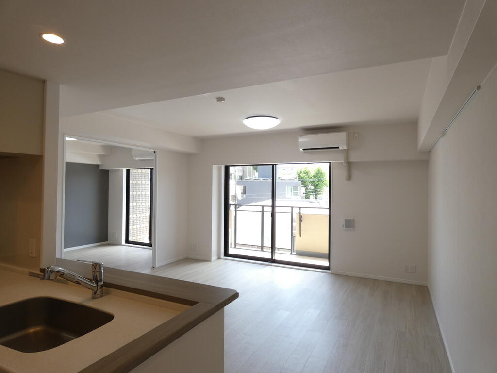 居室・リビング　内観1※別部屋参考写真