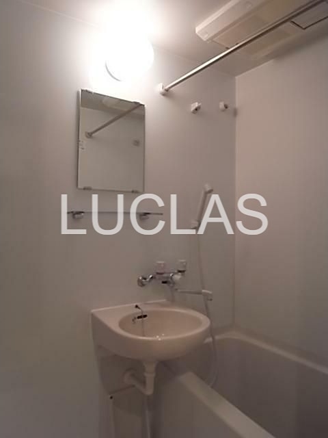 バス・シャワールーム　浴室も付いており、日々の疲れを癒します♪