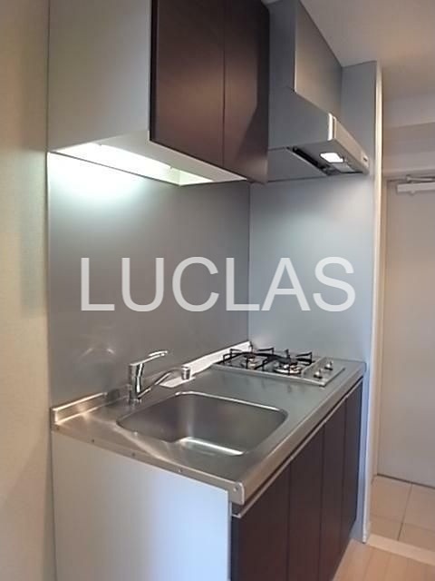 キッチン　コンパクトながらも利便性は良好♪収納付！