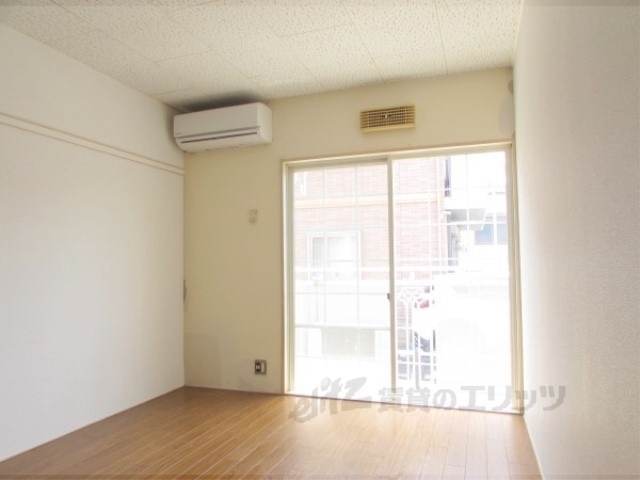 居室・リビング　洋室