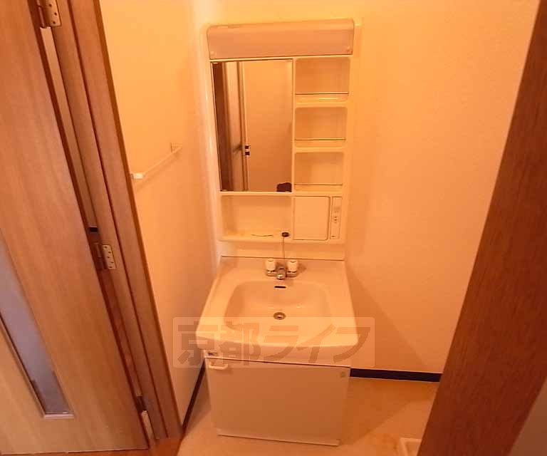 洗面設備　もちろん独立洗面台付き