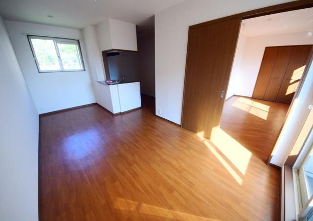 居室・リビング　☆明るいお部屋です☆