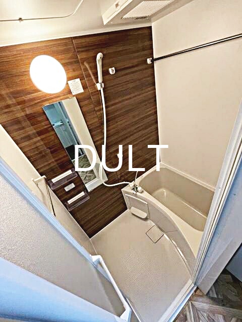 バス・シャワールーム　バスルームです。