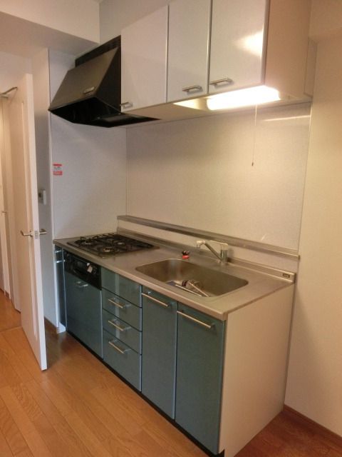 キッチン　3口システムキッチンです