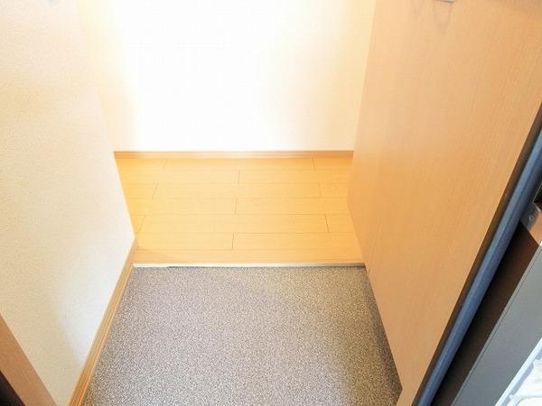 玄関　シューズボックスあり！
