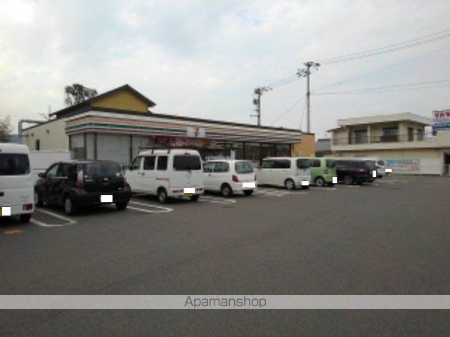 コンビニ　セブンイレブン新居浜松木町店様（コンビニ）まで300m