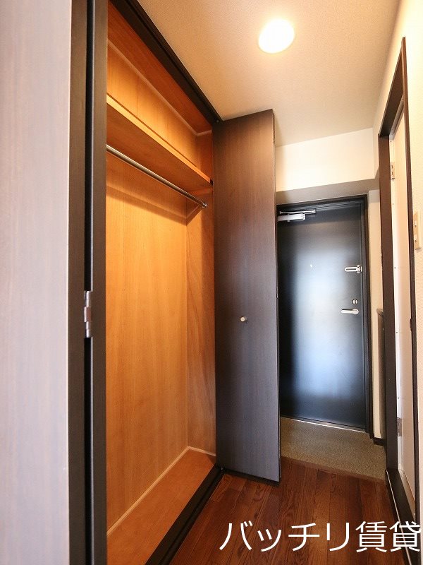 収納　別号室タイプの為、現状を優先いたします