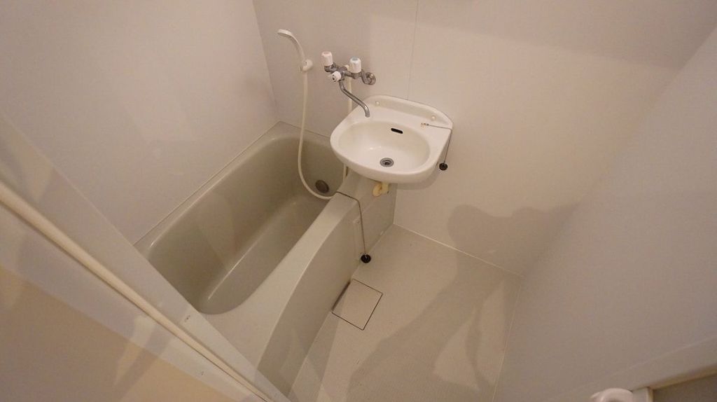 バス・シャワールーム　バス