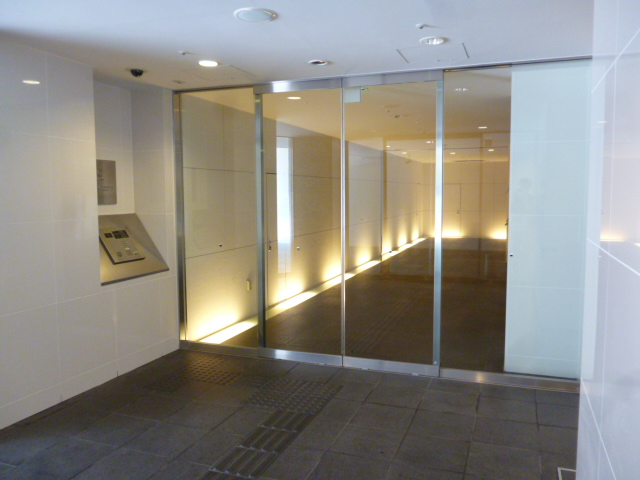 エントランス　エントランス