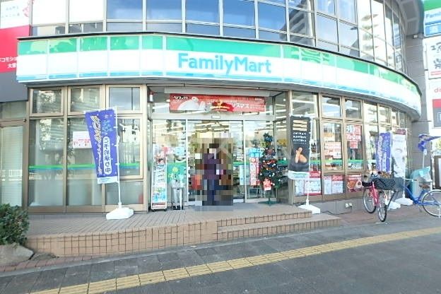 コンビニ　ファミリーマート東大曽根町店（コンビニ）まで108m