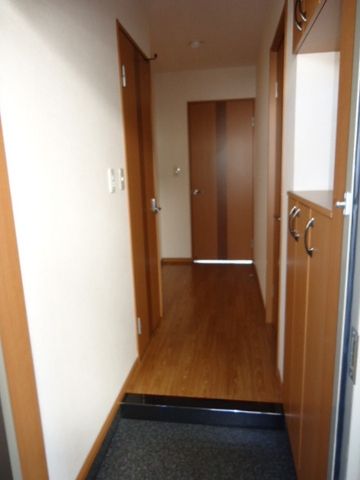 玄関　☆設備・収納充実！カウンターキッチン☆