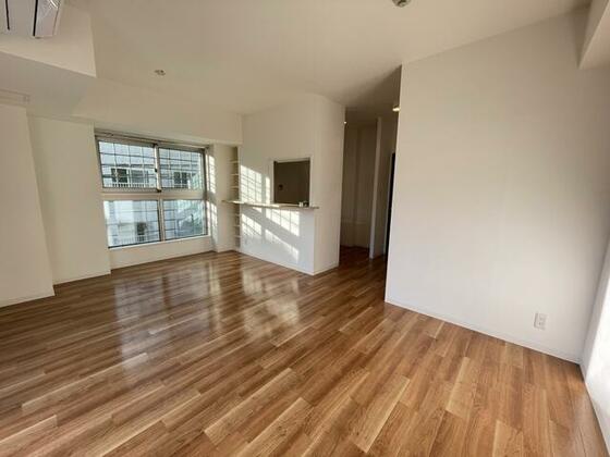 居室・リビング　写真は同間取り別部屋の写真となります。