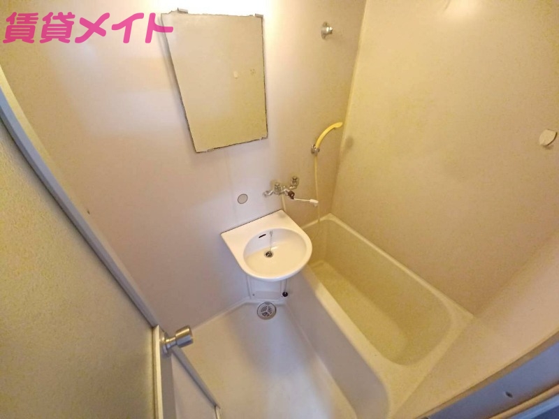バス・シャワールーム　反転タイプ参考写真