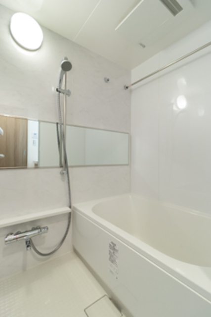 バス・シャワールーム　※写真は同タイプ住戸です。