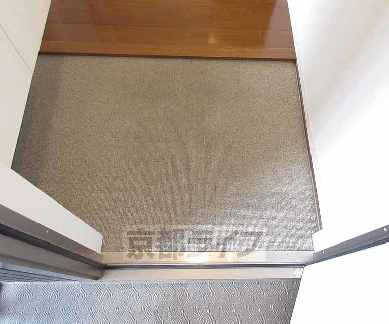 玄関　シューズボックス付きの玄関です・