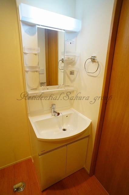 洗面設備　身支度に便利な洗面台♪