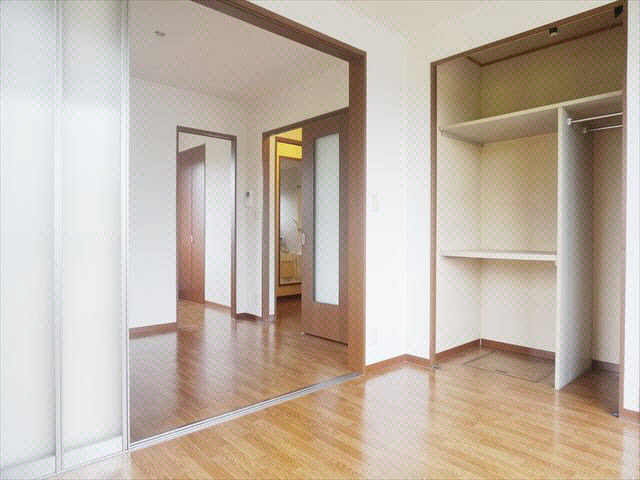 居室・リビング　ゆったり過ごせる居間です