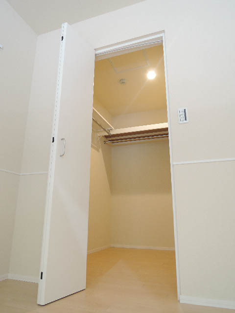 収納　広々としたウォークインクロゼット