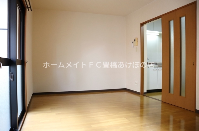 居室・リビング　同型別部屋写真