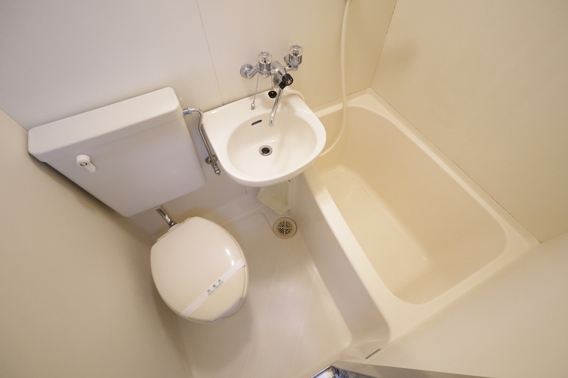 バス・シャワールーム　※別号室写真（反転タイプ）