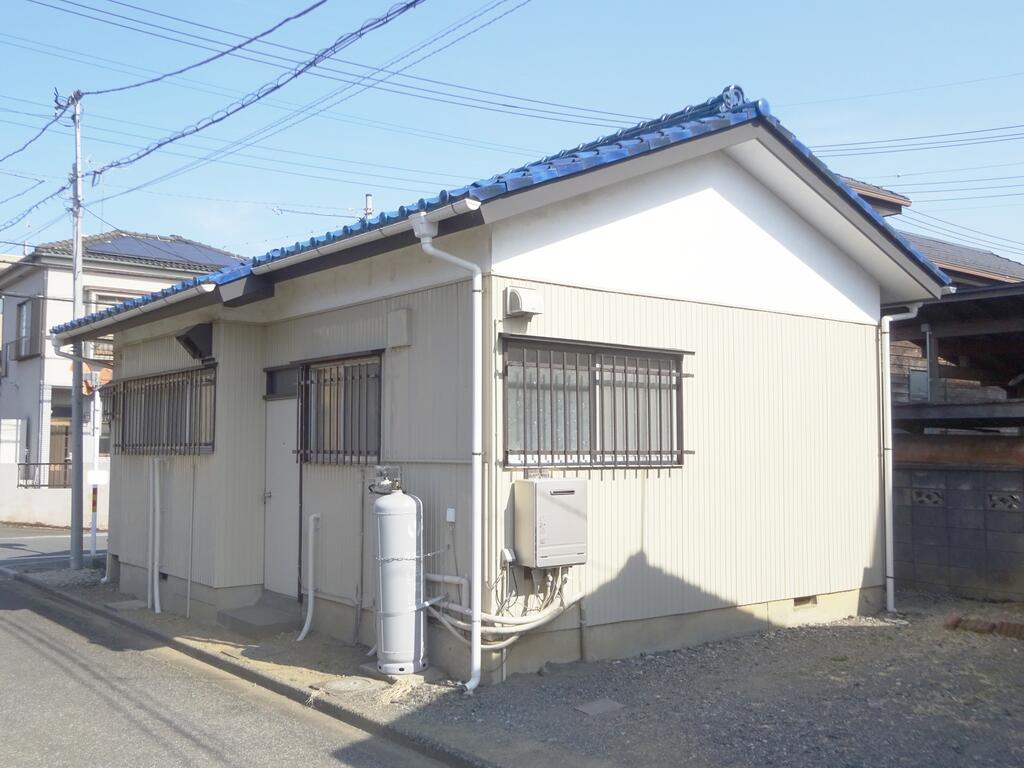建物外観　平屋の貸家物件です。