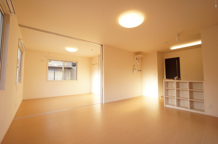 居室・リビング　13.6帖LDK~6.1帖洋室