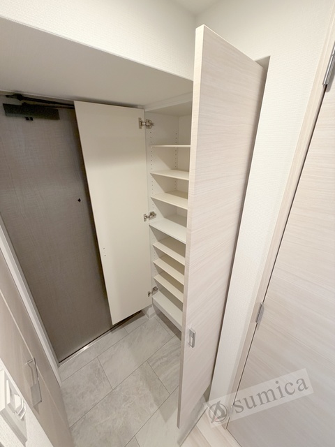 玄関　たくさんの靴を収納可能です♪♪