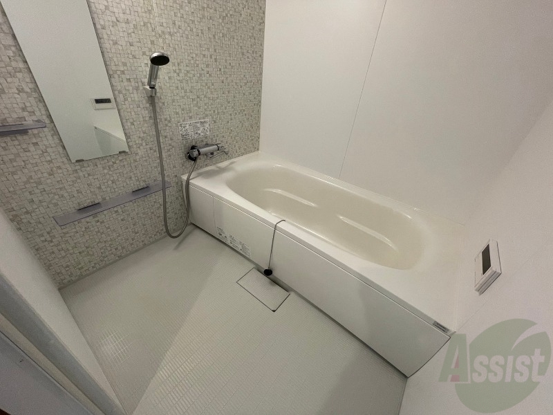 バス・シャワールーム　お風呂になります。一日の疲れを癒してくださいね。