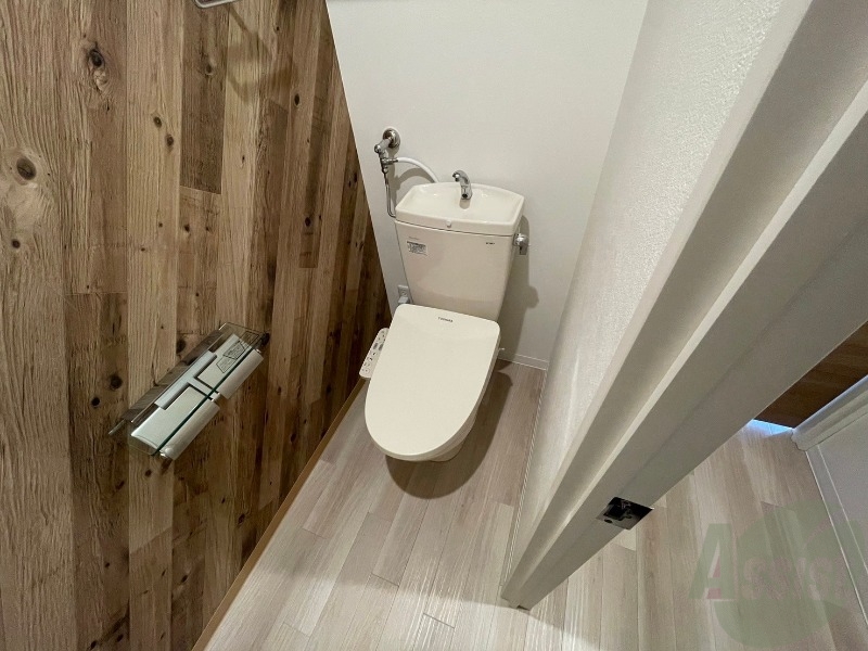 トイレ　ウォシュレット機能がついたトイレ。安心して使用できますね。