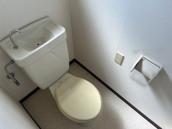 トイレ　※別部屋の写真です