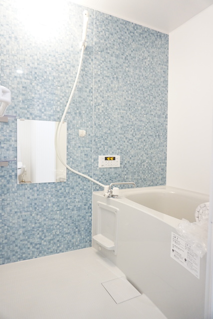 バス・シャワールーム　追焚給湯付き浴室