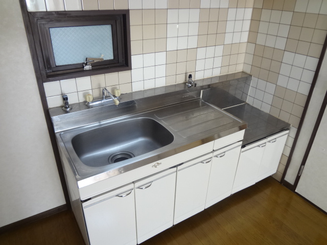 キッチン　2口ガスコンロ設置可能なキッチンです。