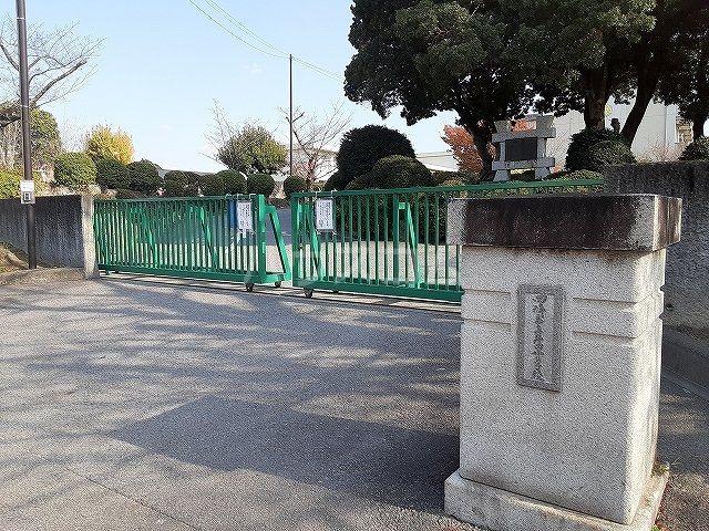 小学校　岡崎市立井田小学校（小学校）まで725m