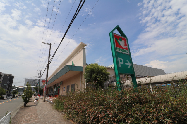 スーパー　ライフ岸部店（スーパー）まで591m