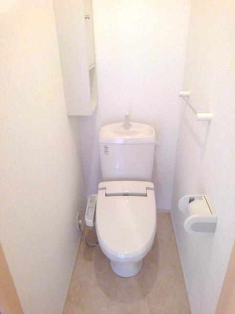 トイレ　ウォシュレット完備