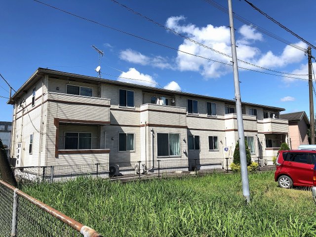 建物外観　イケダパン工場道路向かい