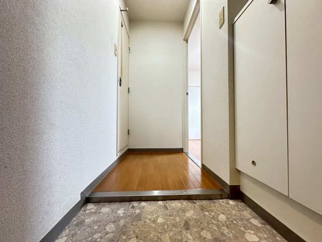 玄関　詳細は、RISUMO江坂本店までお問合せください♪