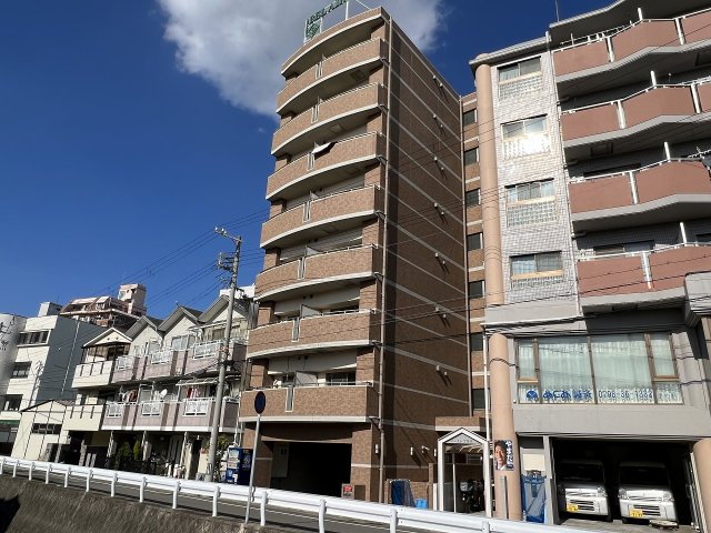 建物外観　宅配ボックス完備☆