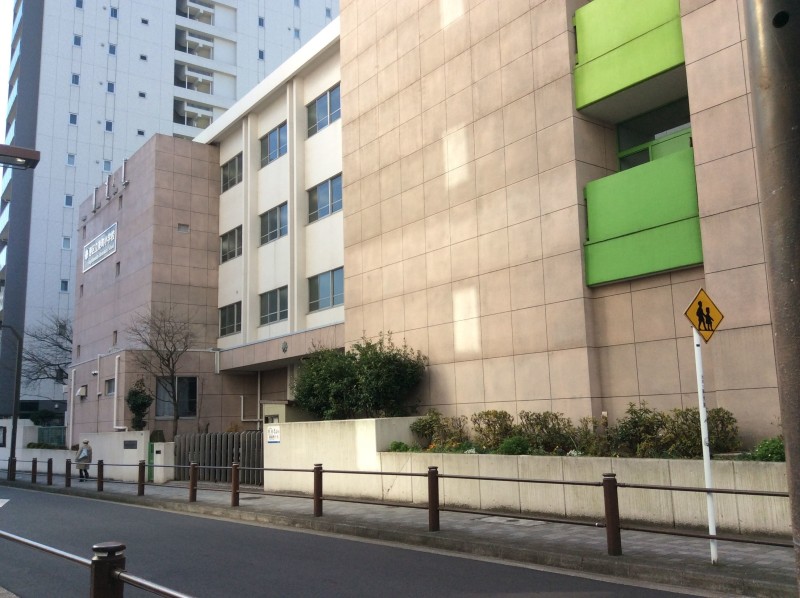 小学校　港区立東町小学校（小学校）まで721m