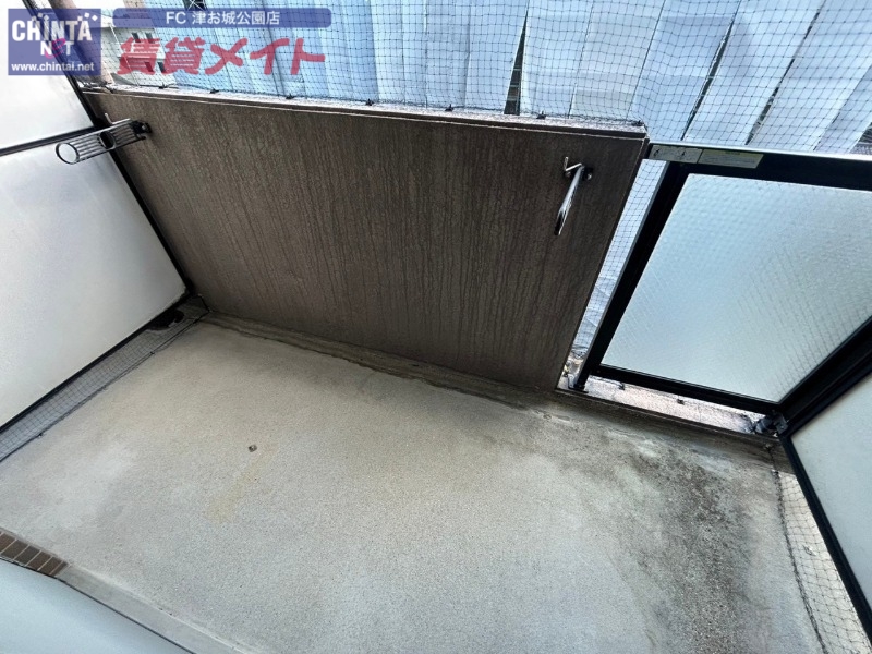 バルコニー　同じ物件、別部屋の写真です